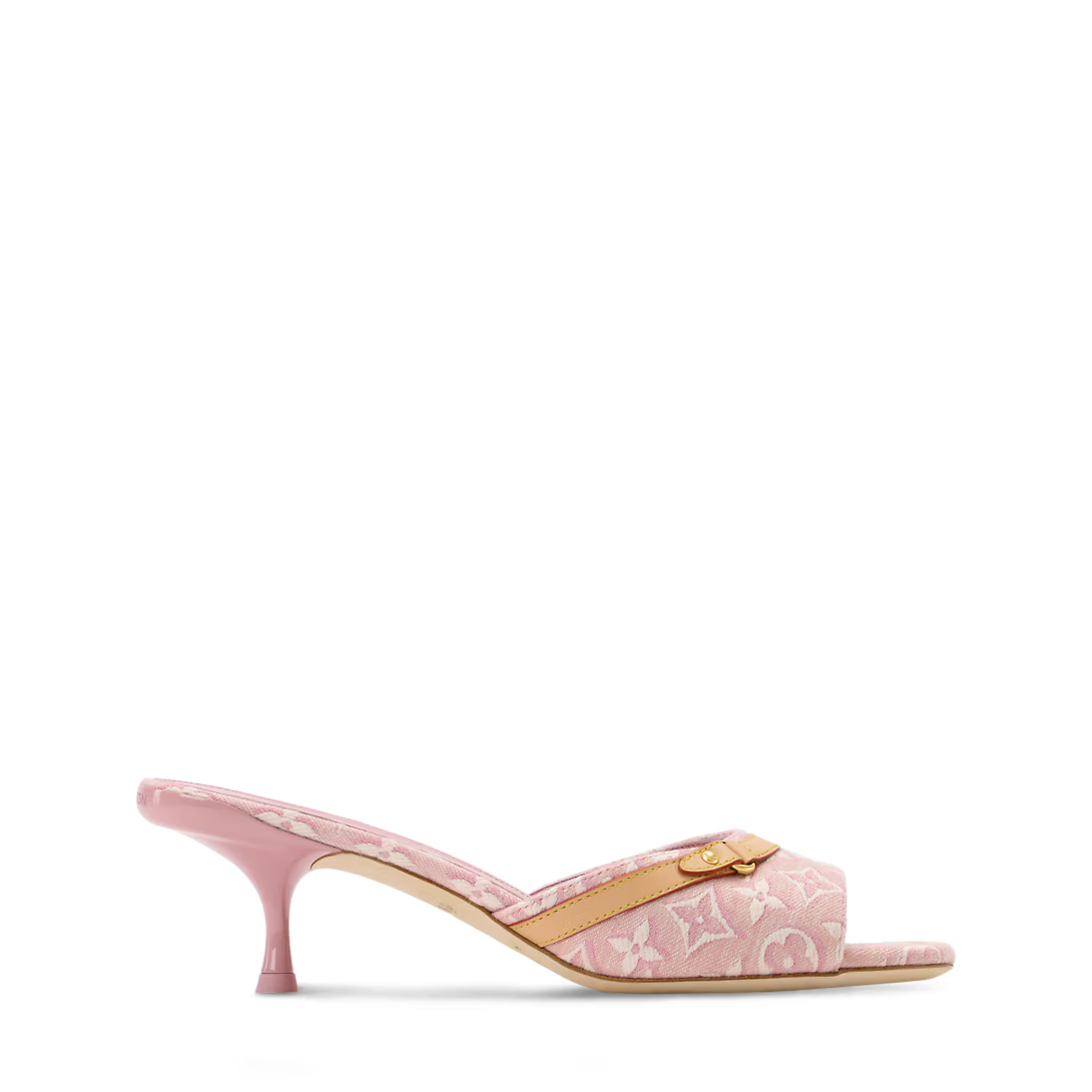 Minimal Leather Slides